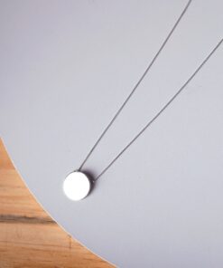 Colar circulo chapa de prata 925 ema superficie cinza
