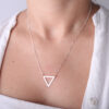 Colar Triângulo Vazado